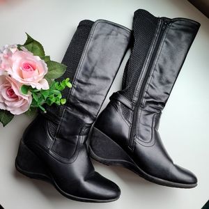 👠 Wedge Heeled Boots